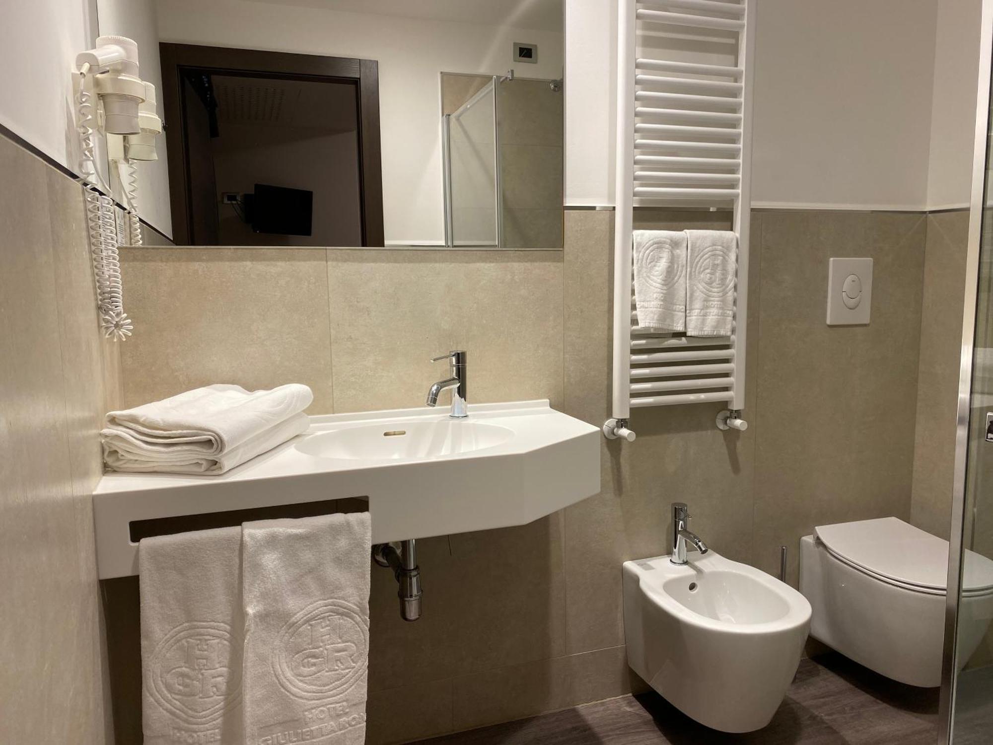 לאזיסה Hotel Giulietta Romeo מראה חיצוני תמונה