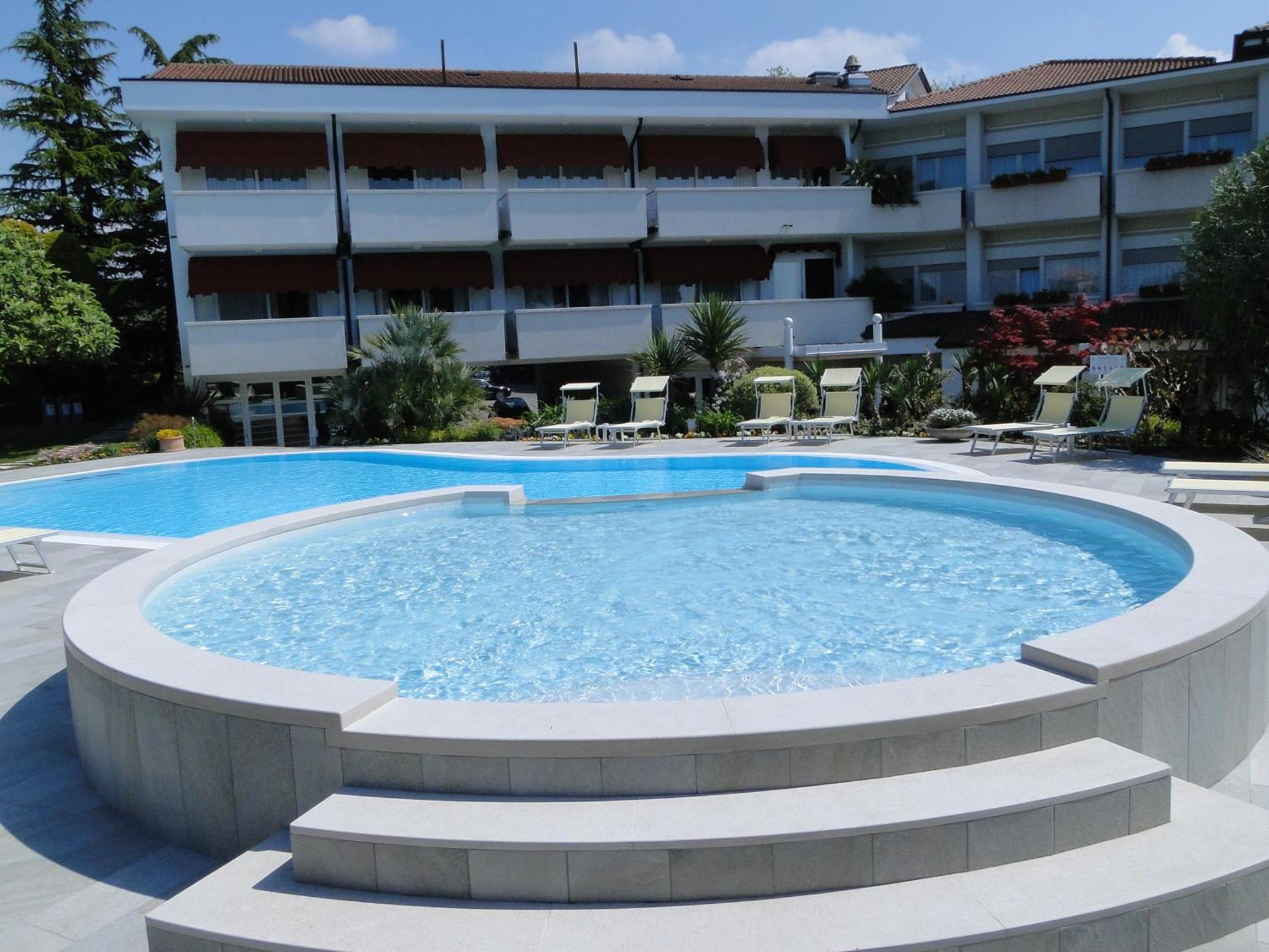 לאזיסה Hotel Giulietta Romeo מראה חיצוני תמונה